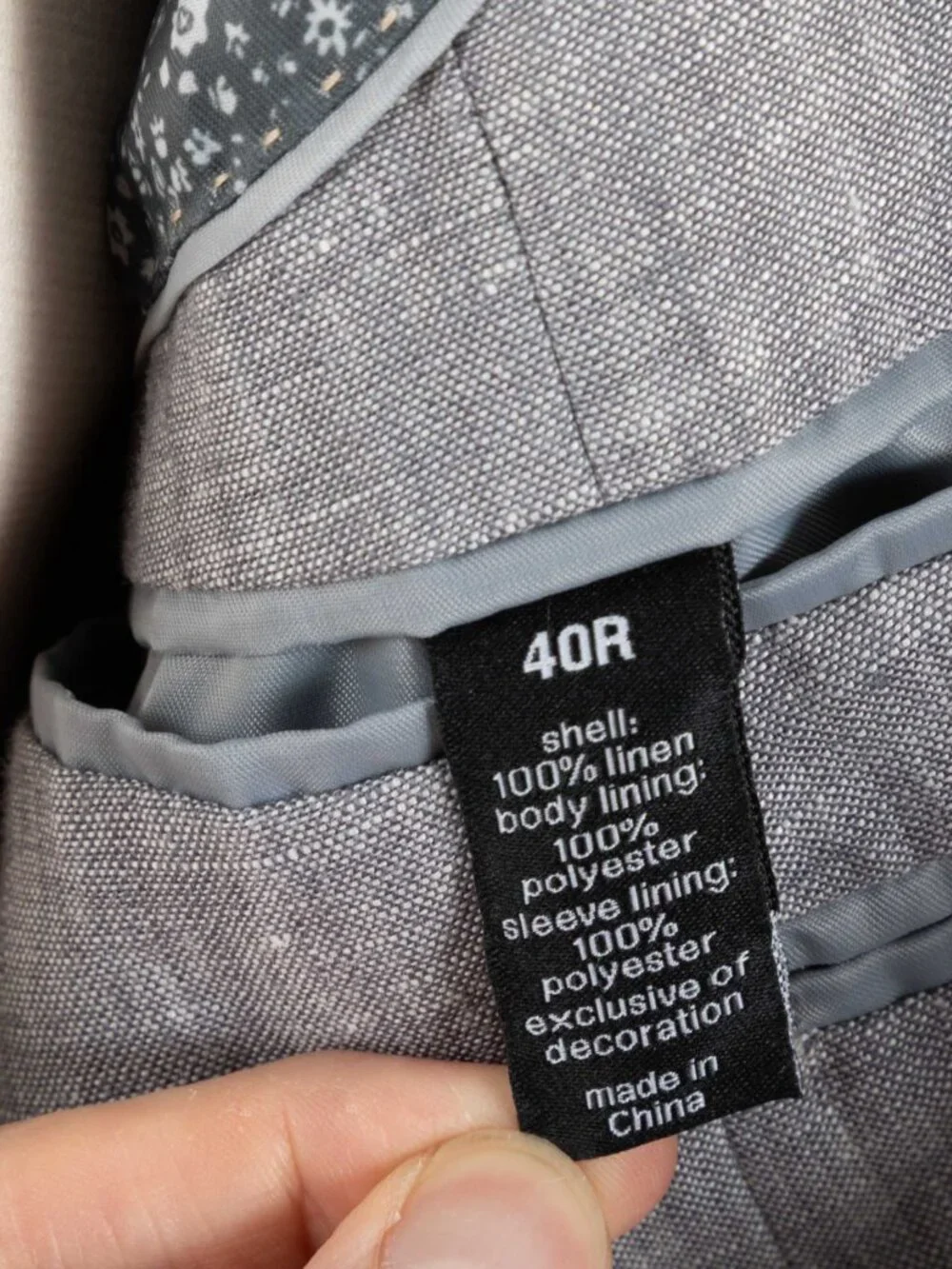Men's Bar III Slim Fit Gray 100% Linen 2-Piece Suit Size 40R Floral Lining